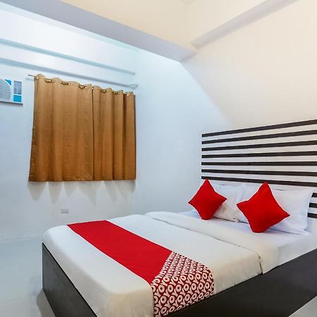Oyo 505 Jardin Suites Manila Exteriér fotografie